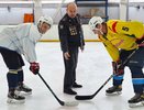 В Арзамасе полицейские и ветераны спорта сыграли в хоккей