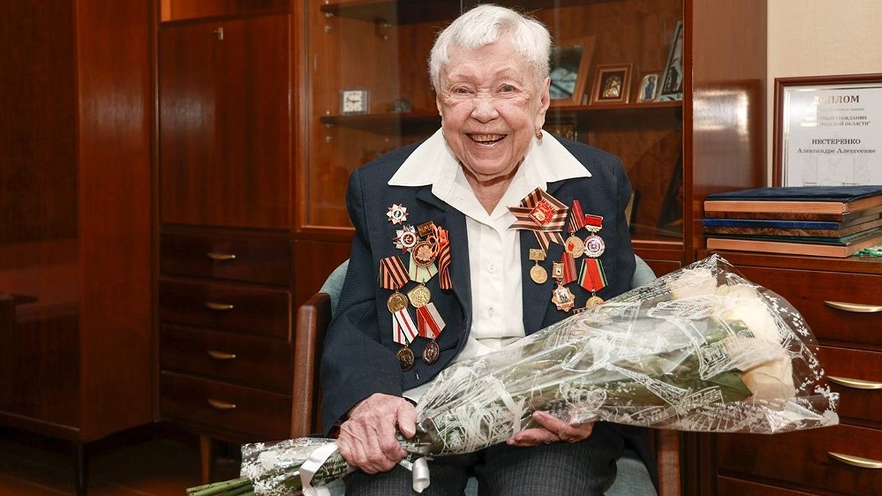 Главная картинка новости: Ветерану из Нижнего Новгорода Александре Нестеренко исполнился 101 год