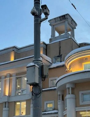 На Большой Покровской камеры за неделю поймали 100 нарушителей на тротуаре